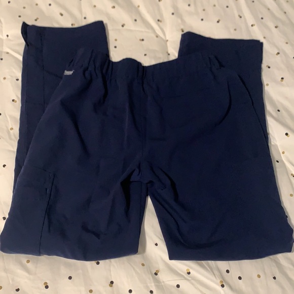 Grey’s Anatomy Olivia 6 Pocket Elastic Waist Pants - Picture 8 of 12